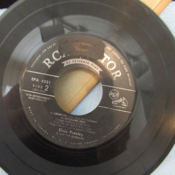 13+ Elvis Presley, Vinyl 45's, Various conditions, Vintage, Collectable Albums - Picture 5 of 13